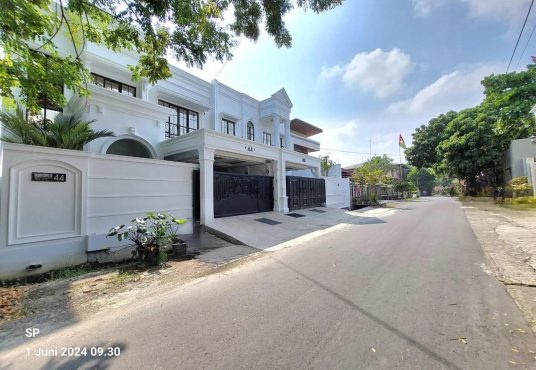 Rumah MEWAH ala SULTAN Full Furnished dekat Kota Jogja