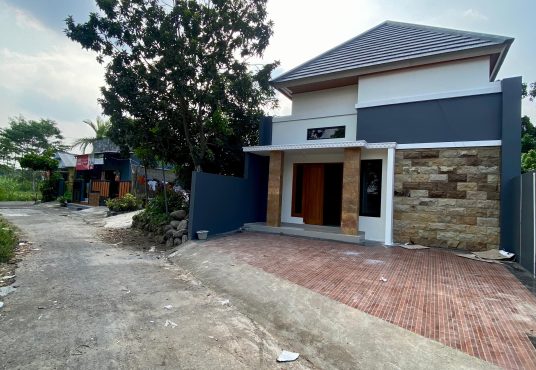 Madina Residence - Rumah Minimalis Siap huni Jakal km 13