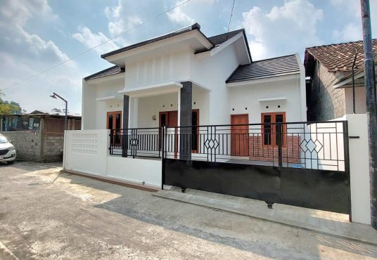 Rumah dijual di Purwomartani dekat fasilitas umum