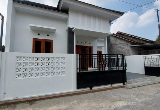 Rumah dijual di Purwomartani dekat fasilitas umum