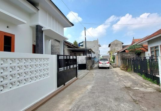 Rumah dijual di Purwomartani dekat fasilitas umum