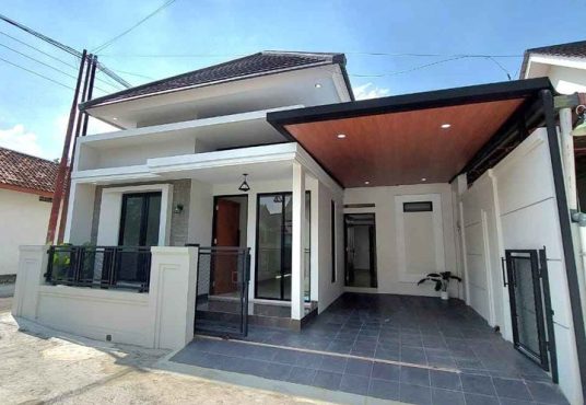 Rumah Baru Siap Huni Modern Istimewa Dekat Budi Mulia Tajem