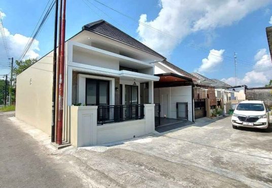 Rumah Baru Siap Huni Modern Istimewa Dekat Budi Mulia Tajem