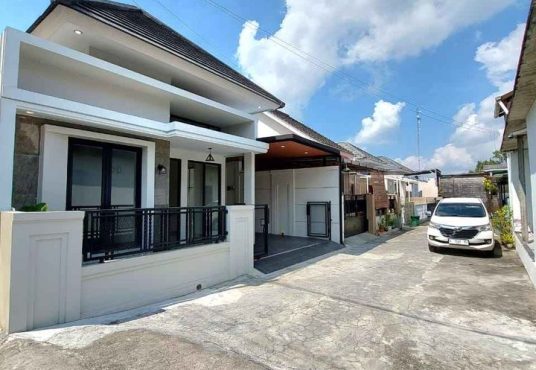 Rumah Baru Siap Huni Modern Istimewa Dekat Budi Mulia Tajem