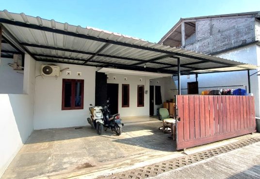 Rumah Minimalis dalam Cluster di Tajem