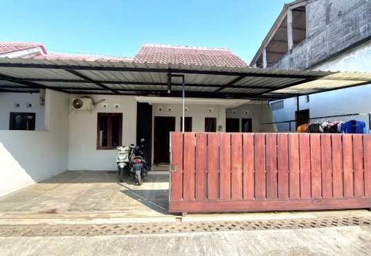 Rumah Minimalis dalam Cluster di Tajem