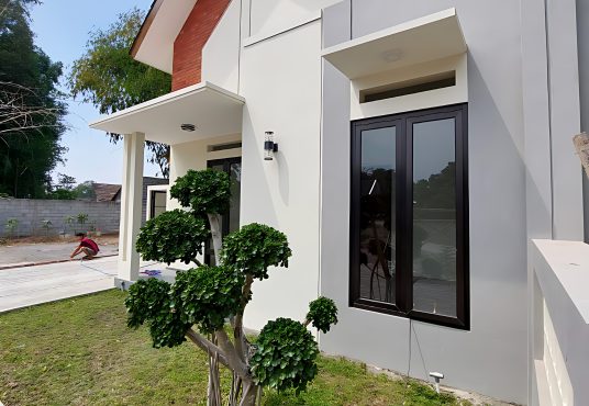 Rumah Baru Cantik Modern Scandinavian di Wedomartani