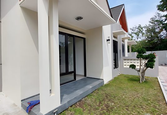 Rumah Baru Cantik Modern Scandinavian di Wedomartani