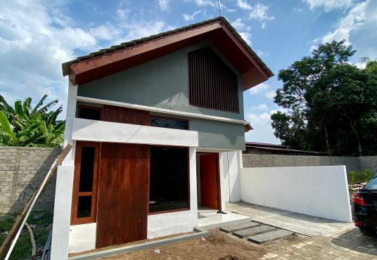 Rumah MURAH 2 Unit lingkungan Cluster di Prambanan