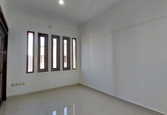 Dijual Rumah di JEC Residence