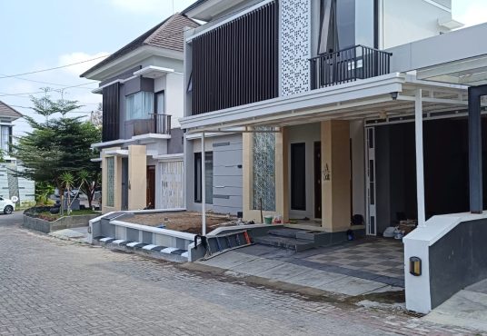 Rumah 2 lantai dalam Perumahan Jl. Palagan km 7 belakang Hyatt