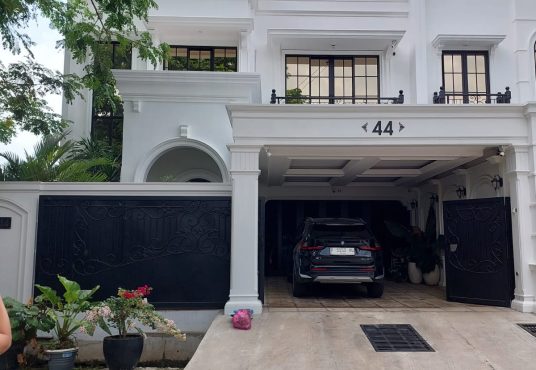 Rumah Mewah Lux Banyuraden gamping Sleman