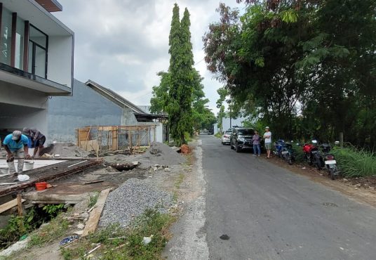 Rumah Mewah Modern Kontemporer di Banyuraden Gamping Sleman