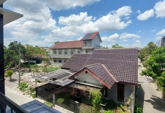 Rumah Mewah 2 lantai Kontemporer dekat Jogjabay