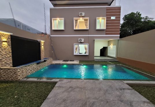 Rumah Luxury Pool Villa 2 Lantai Purwomartani