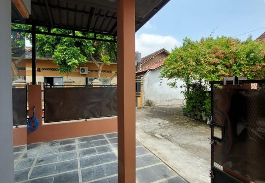 Rumah Cantik Hook MURAH Siap huni di Sidomoyo jl. Godean