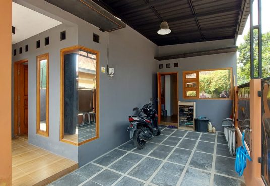 Rumah Cantik Hook MURAH Siap huni di Sidomoyo jl. Godean