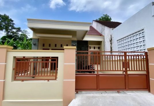 Rumah Coklat Cantik Minimalis di Berbah