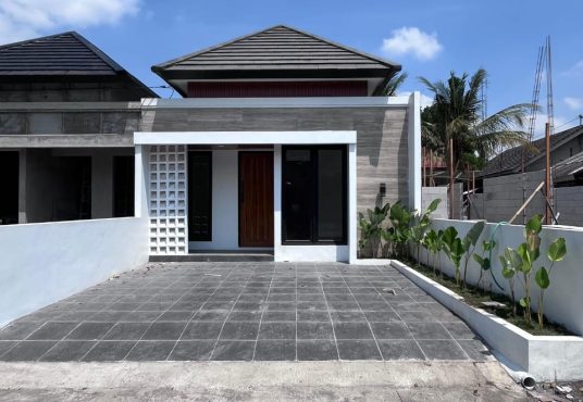 Rumah Minimalis Dekat Sleman City Hall