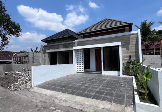 Rumah Minimalis Dekat Sleman City Hall