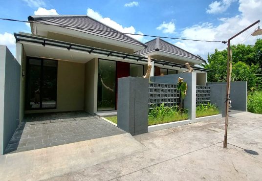 Rumah Cantik Modern Kekinian Dekat Rsud Prambanan