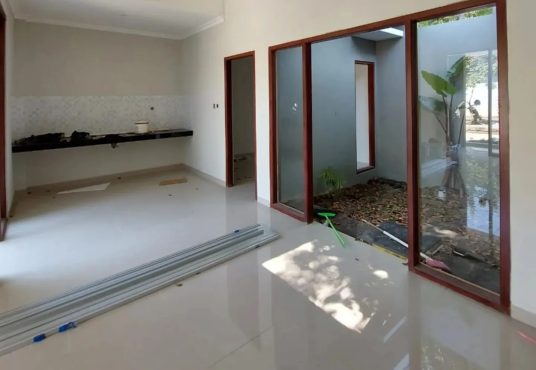 Rumah Cantik Siap Huni Utara Tajem dekat SD Budi Mulia