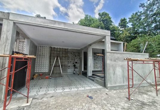 Rumah Limasan Mewah di Prambanan