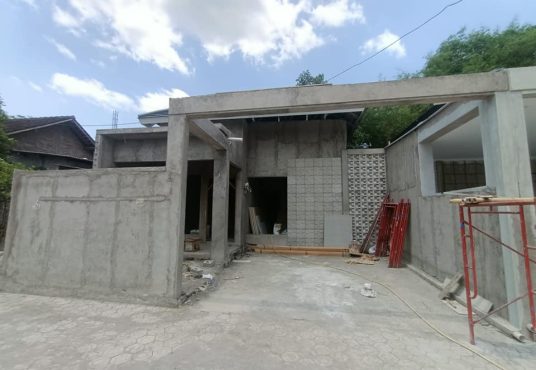 Rumah Limasan Mewah di Prambanan