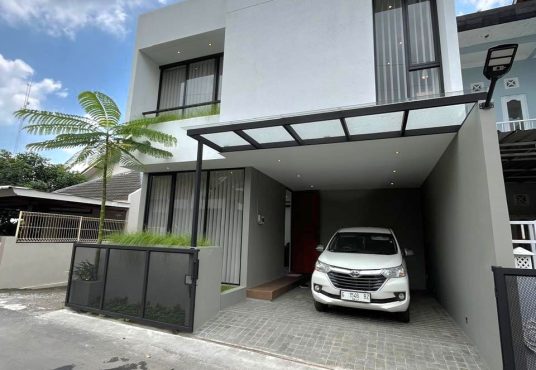 Rumah Baru Industrial Modern Dekat Kampus UII Terpadu