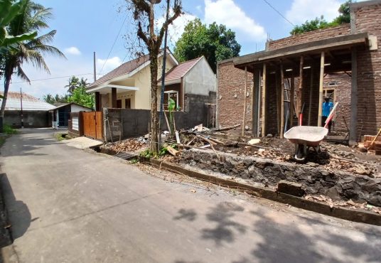 Rumah Baru Sejuk dan Asri Barat Pasar Cebongan