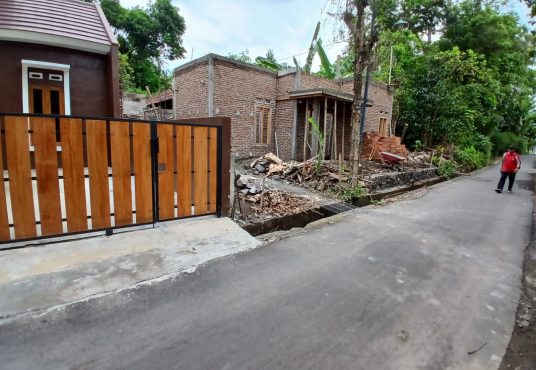 Rumah Baru Sejuk dan Asri Barat Pasar Cebongan