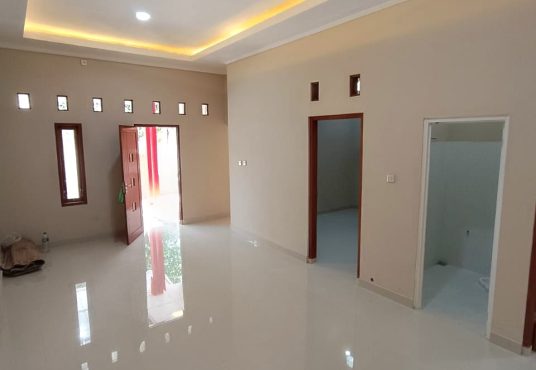 Rumah cantik Siap huni Barat Pasar Cebongan