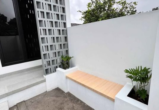 Rumah Limasan Modern dekat Kampus UII Jakal