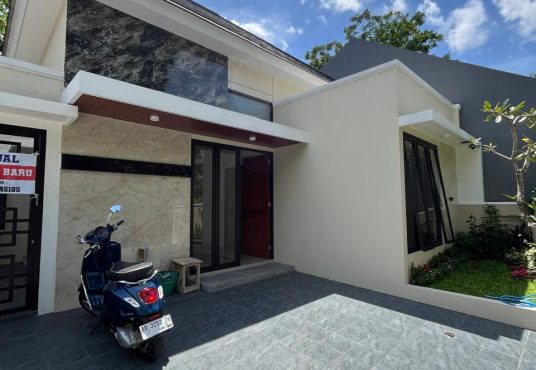 Rumah Baru Limasan Modern Jl. Gito gati