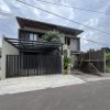 Rumah Mewah 2 Lantai Kontemporer Furnished dekat SD Model