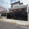 Rumah Mewah Kontemporer Kolam Renang di Palagan