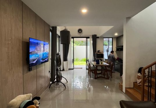 Rumah Modern Kontemporer dekat SD Model