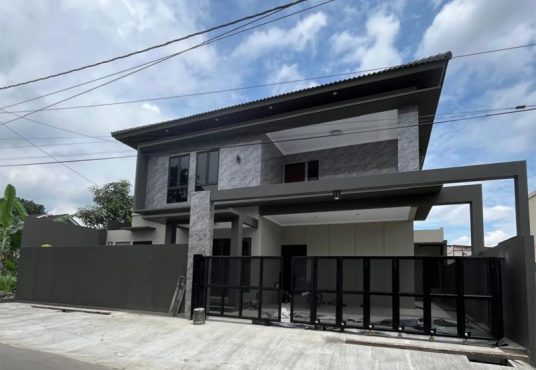 Rumah 2 lantai Modern Utara Jogjabay Maguwo