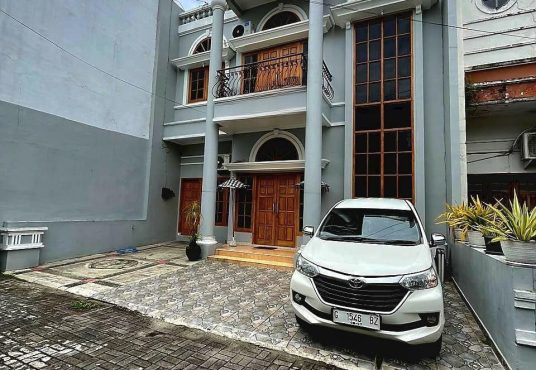 Rumah Mewah Klasik dengan Private Pool dkt RSA UGM