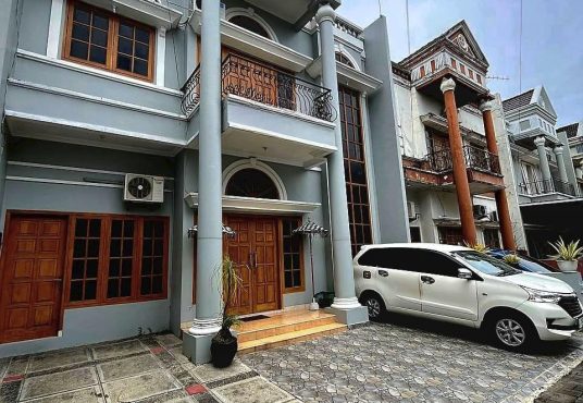 Rumah Mewah Klasik dengan Private Pool dkt RSA UGM