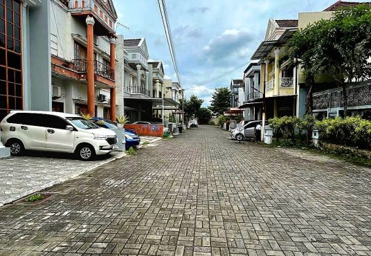 Rumah Mewah Klasik dengan Private Pool dkt RSA UGM