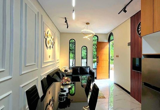 Rumah Super Exclusive Siap Huni Full Furnished Jakal km 10 dkt UGM dan UII