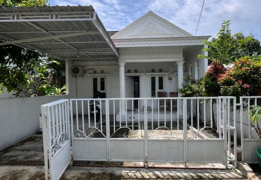 Rumah Cantik Desain Klasik dekat Polsek Jetis Bantul