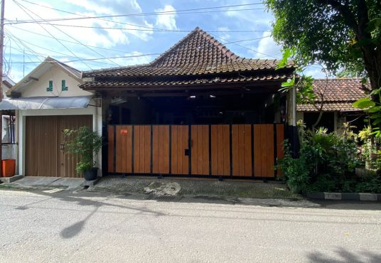 Rumah Luas dekat Lingkungan Kraton Yogyakarta