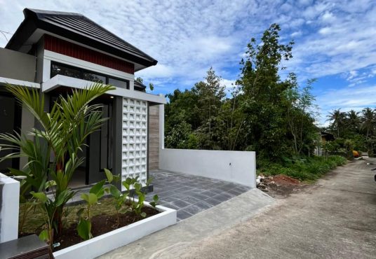 Rumah Baru Cantik Limasan Modern dekat Polres Sleman