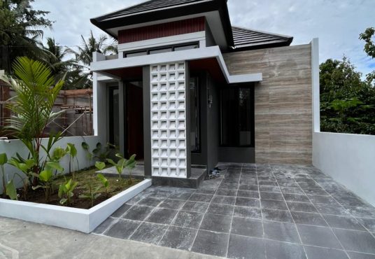 Rumah Baru Cantik Limasan Modern dekat Polres Sleman