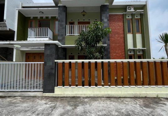 Rumah Mewah 2 Lantai Tamanmartani Kalasan