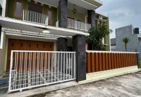 Rumah Mewah 2 Lantai Tamanmartani Kalasan