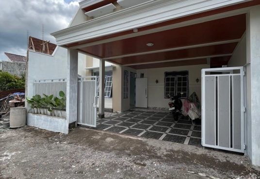 Rumah Mewah 2 Lantai Modern Dekat Budi Mulia