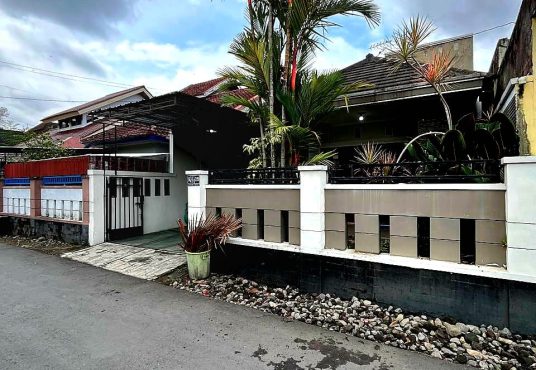 Rumah Luas Strategis di Lempongsari cocok untuk Homestay